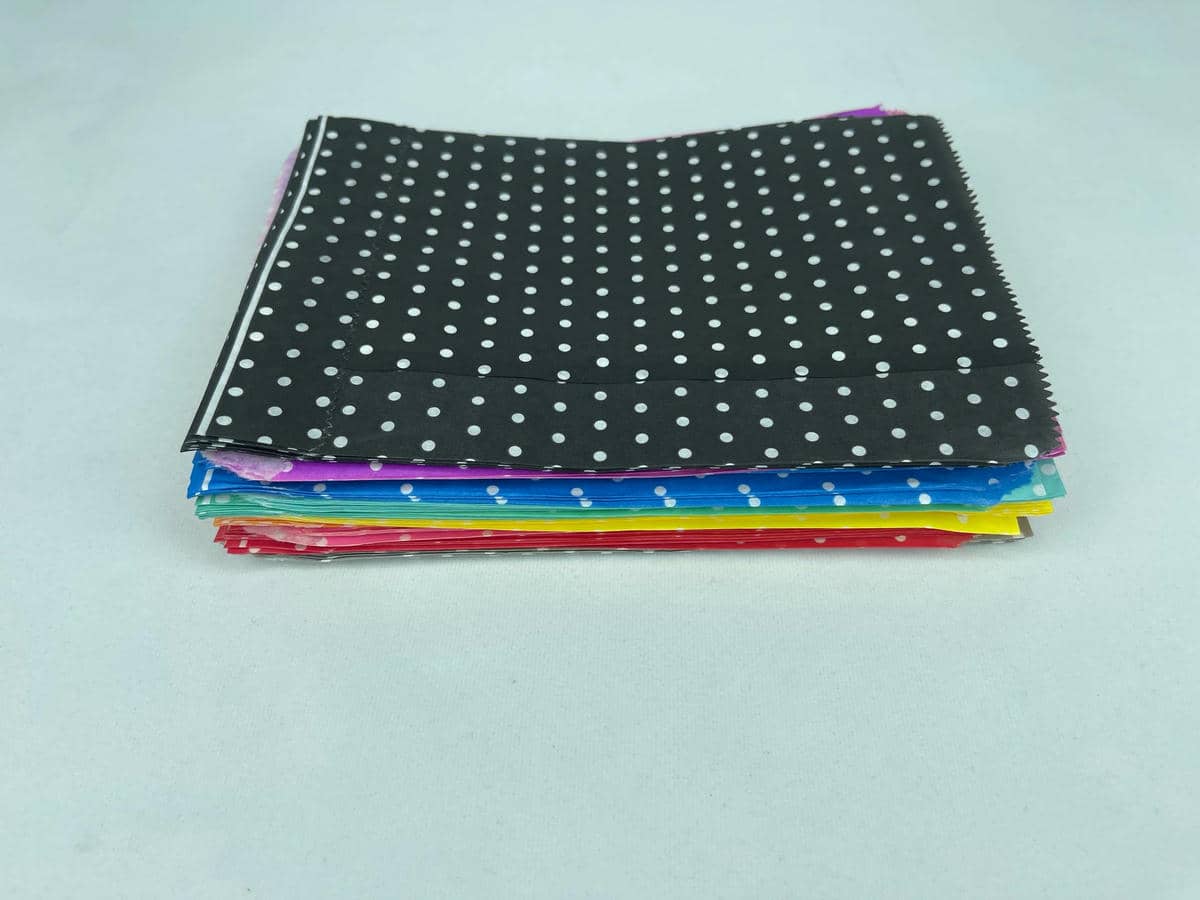 ซองกระดาษลายจุด คละสี