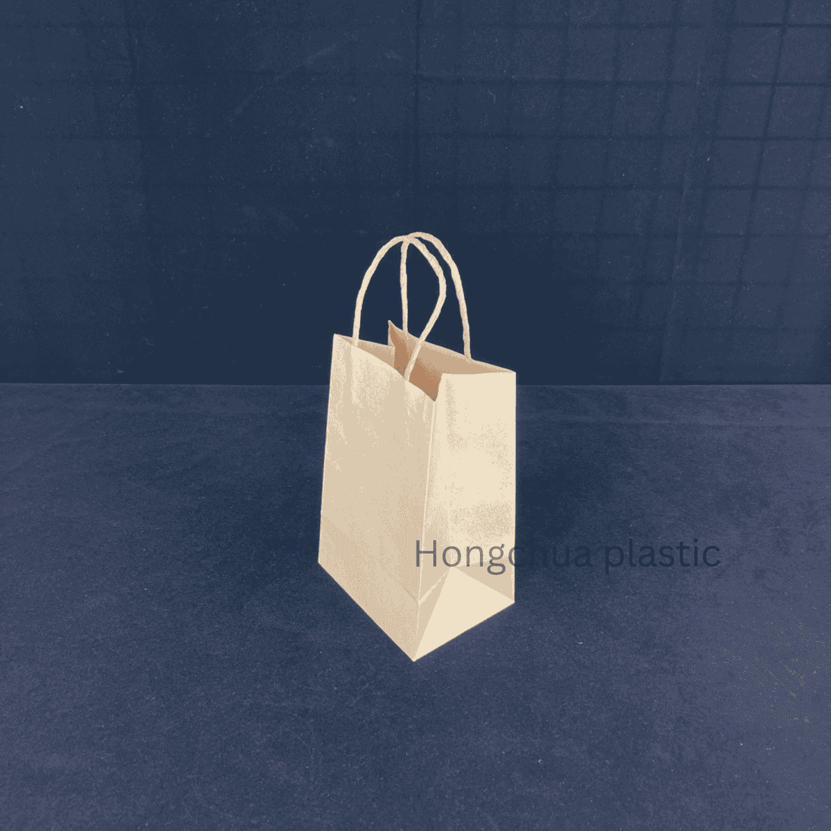 ถุงกระดาษหูเกลียว เบอร์ 1 เหมาะสำหรับใส่สินค้าขนาดเล็ก ใช้สำหรับร้านค้า หรือ ภายในบ้าน