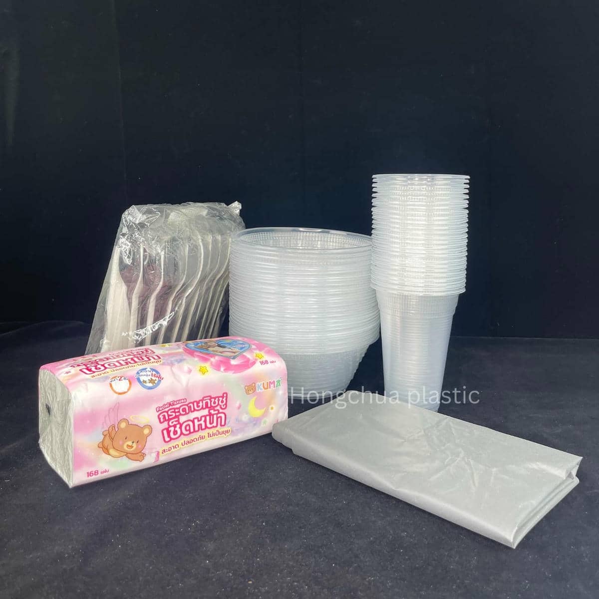 สินค้าชามพลาสติก แก้วพลาสติก ช้อน-ส้อม กระดาษทิชชู่ และถุงขยะดำ